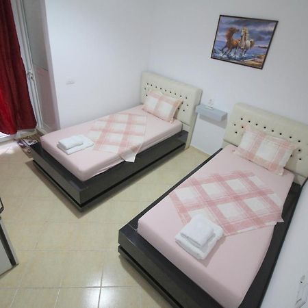 Andy Apartments Саранде Екстериор снимка