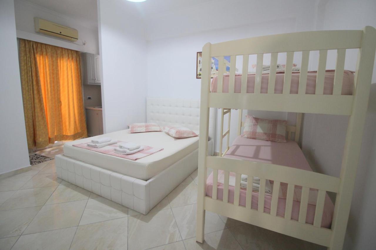 Andy Apartments Саранде Екстериор снимка