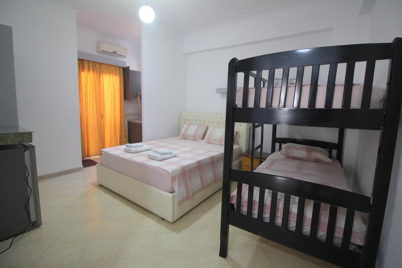 Andy Apartments Саранде Екстериор снимка