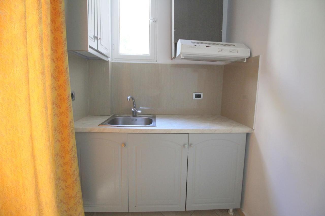 Andy Apartments Саранде Екстериор снимка